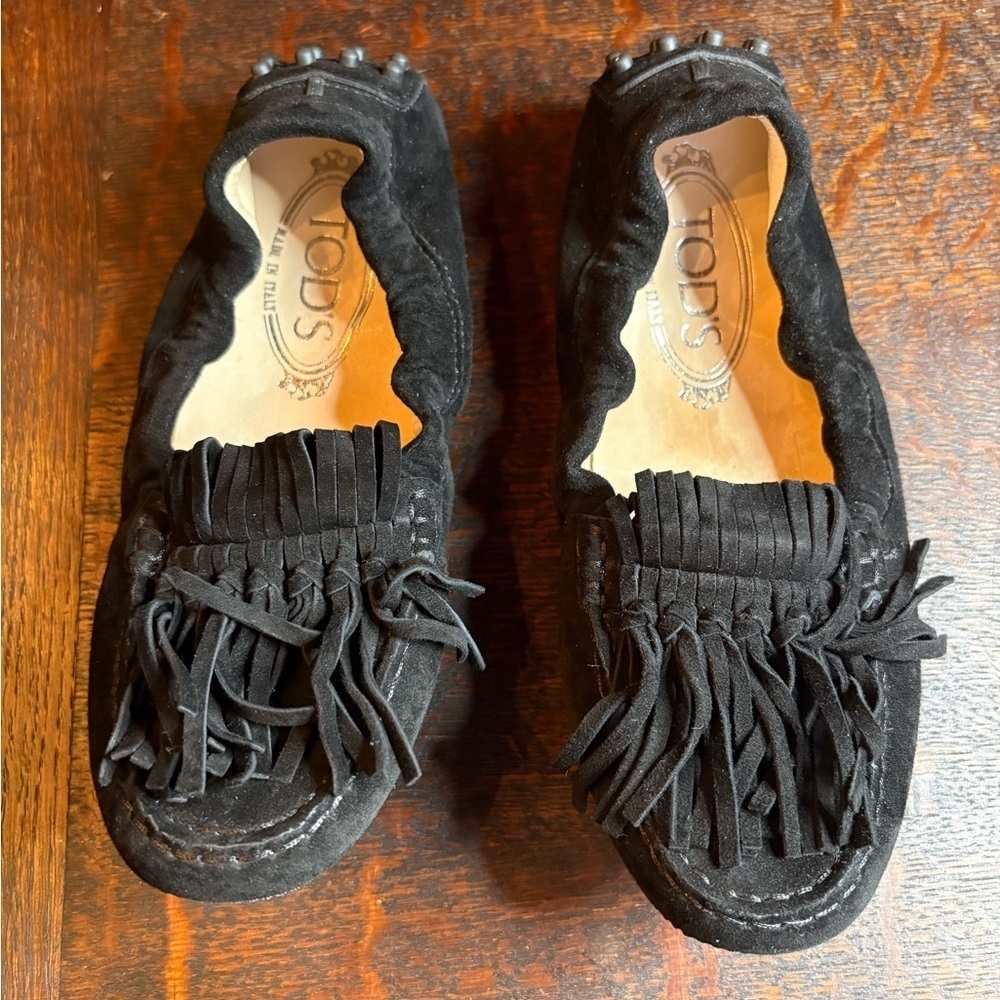Tod's Black Fringe Suede Moccasins. Size 35 - Picture 2 of 8